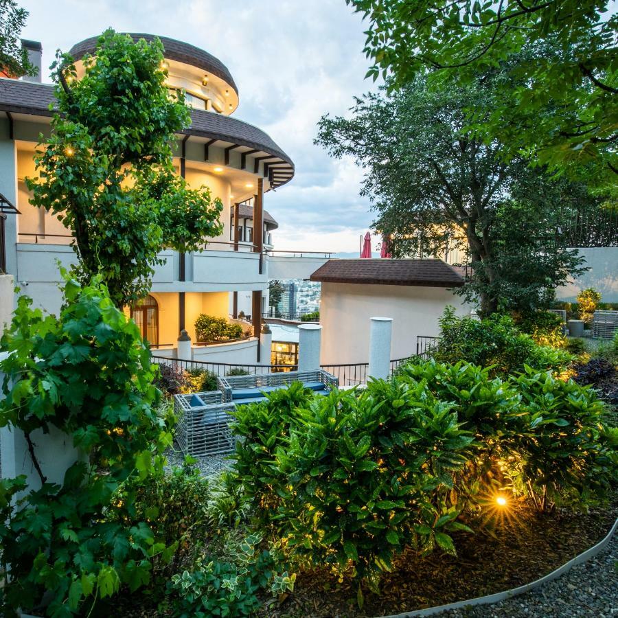 Hotel Adamo Tbilisi Bagian luar foto